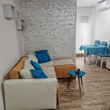 Stan Na Dan Ivana 아파트 Smederevska Palanka